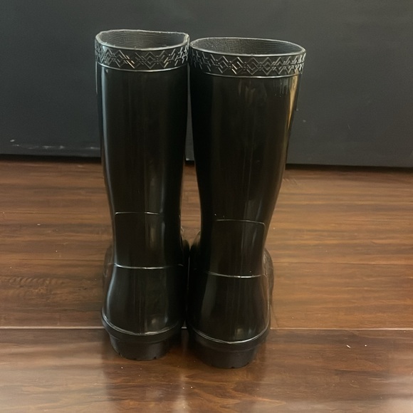 Kids ugg rainboots in size 4 - Picture 5 of 13